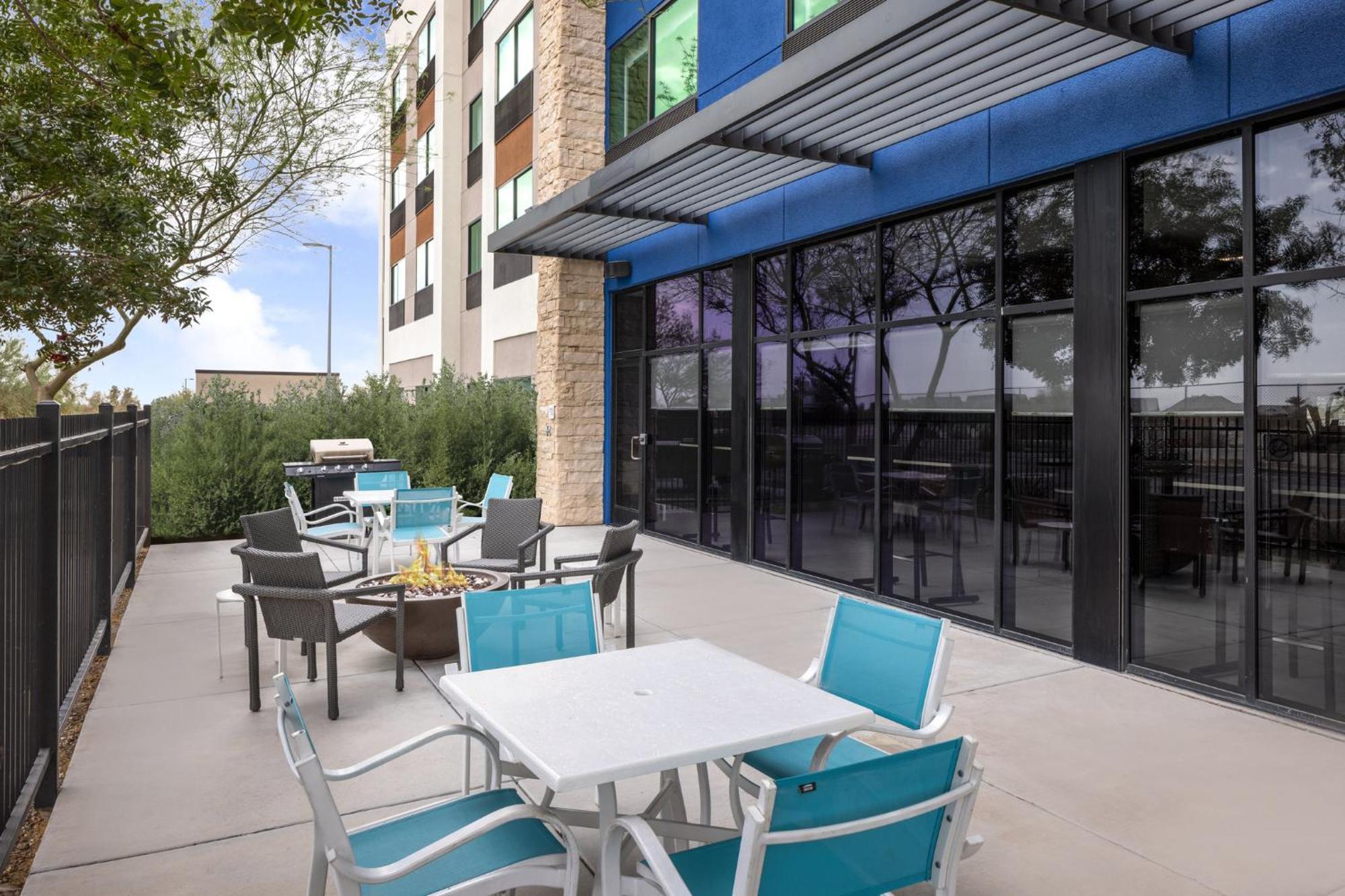 Holiday Inn Express & Suites Phoenix West - Buckeye By Ihg Exteriér fotografie